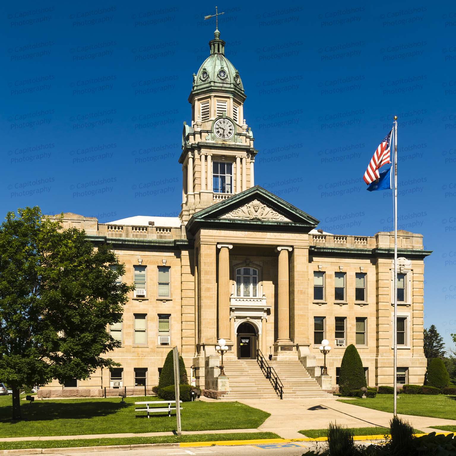 Lafayette-County-Courthouse-Darlington-Wisconsin