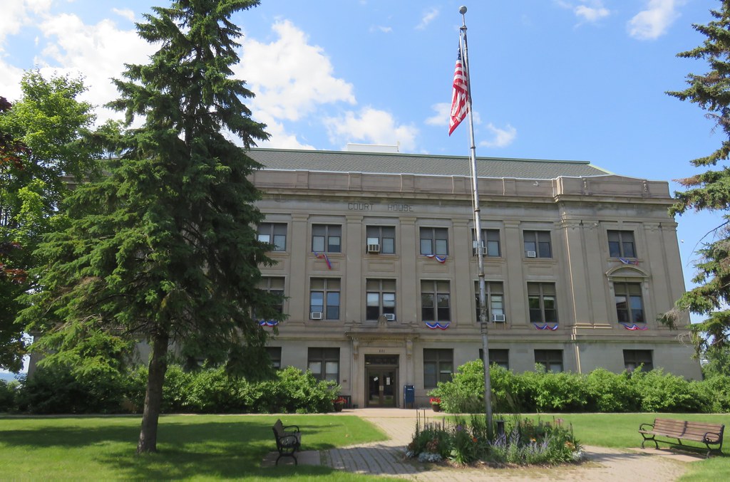 ashland-county-courthouse